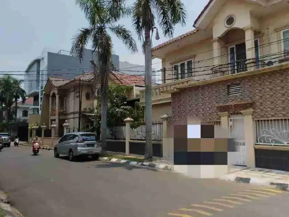 Rumah Huk Klasik di Citra Garden 5 Cengkareng Jakarta Barat