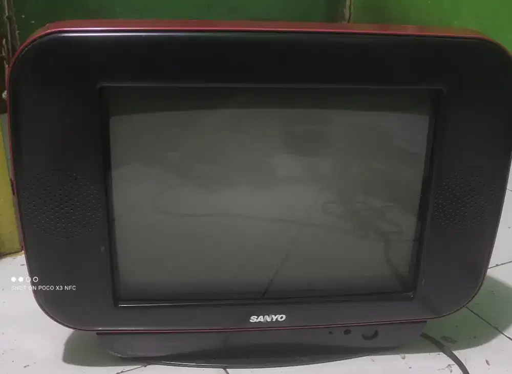 Tv sanyo tabung 14 Datar limited edition