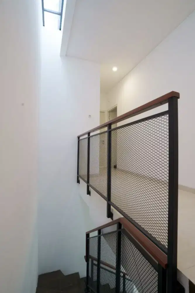 Pagar balkon perforated plat besi