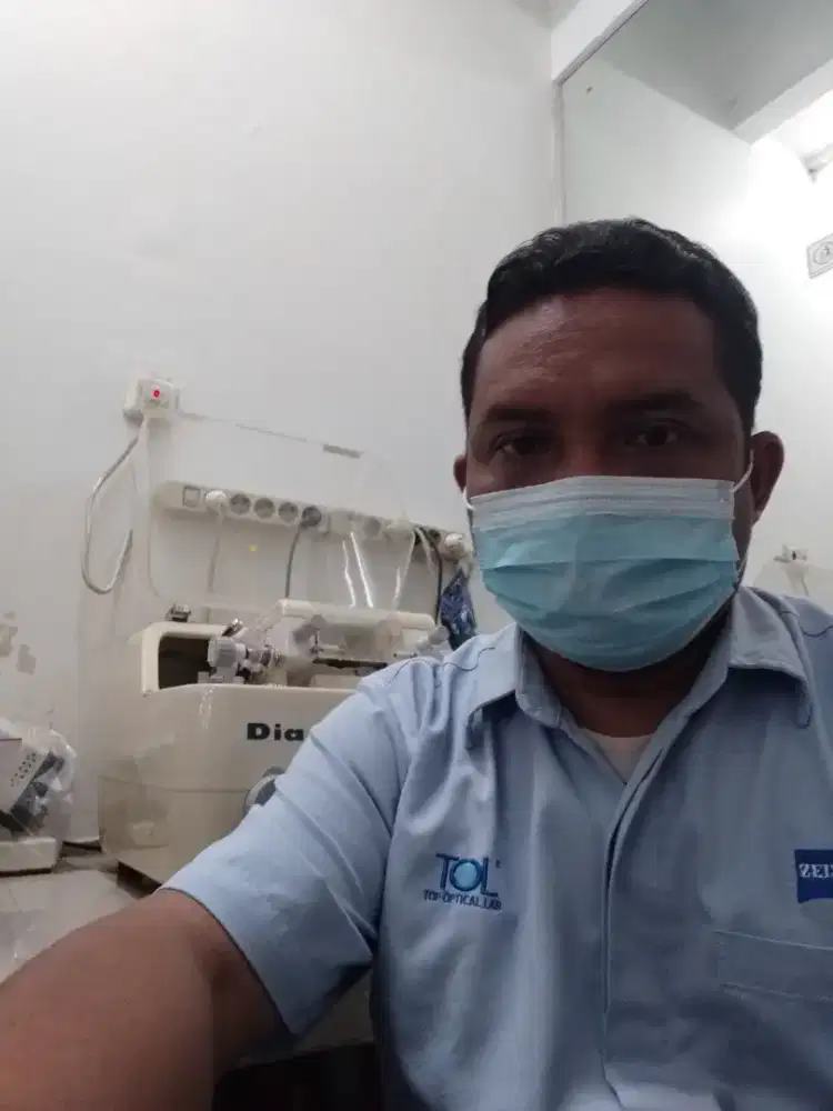 Cari kerja bidang optik
