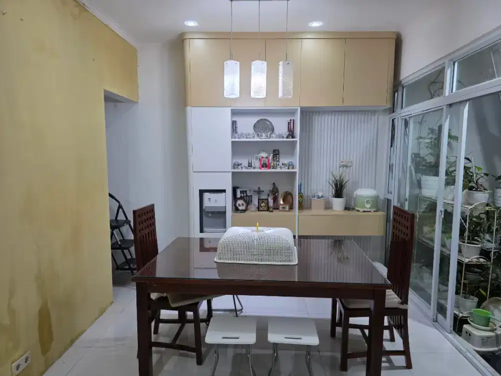 Meja Makan Jati Jepara + 6 kursi elegant