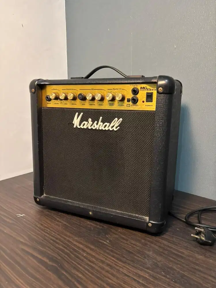 AMPLIFIER MARSHALL MG15 DFX