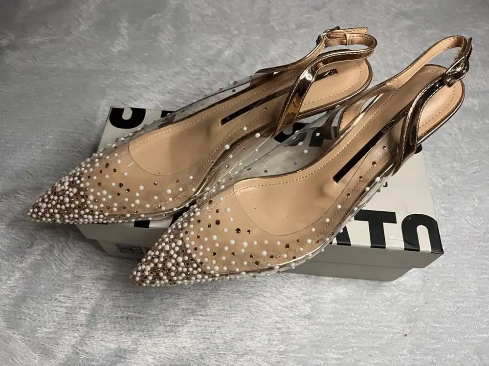 Staccato Heels Gold