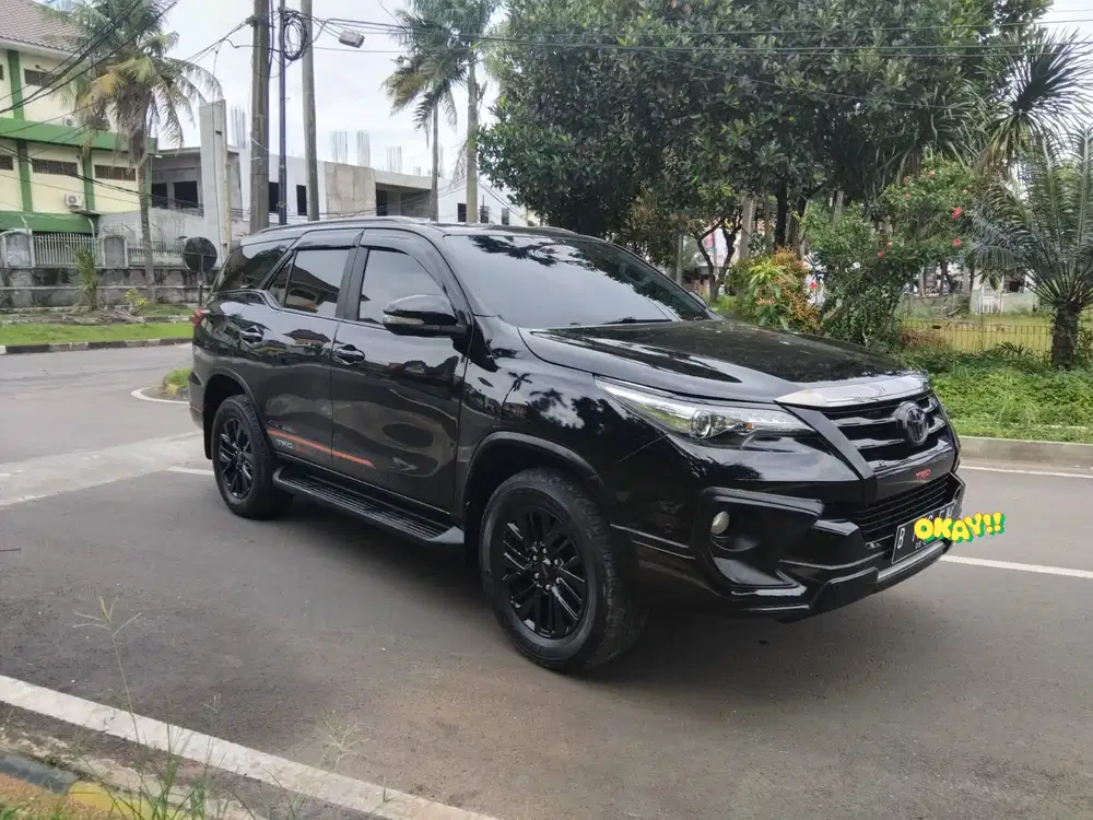 Toyota Fortuner 2020 Diesel AT Kick Sensor TRD Sportivo