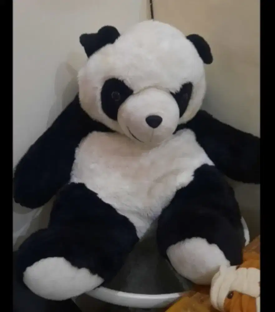 Boneka panda besar