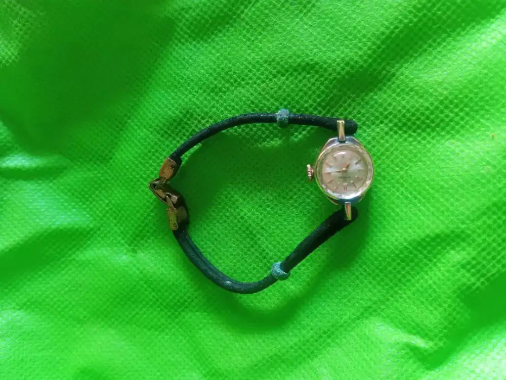 Jam tangan vintage titoni 42369