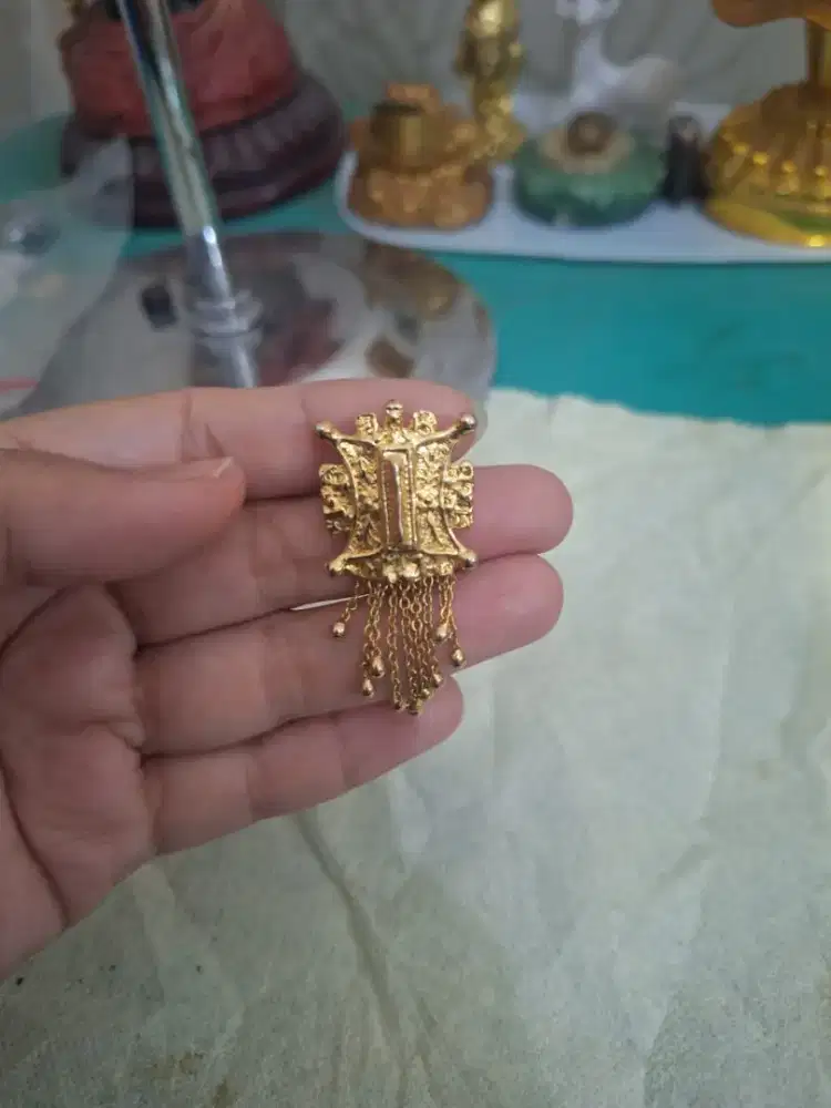 Anting branded 
Xuping dengan permata 
Limited edition 
Barang terawat