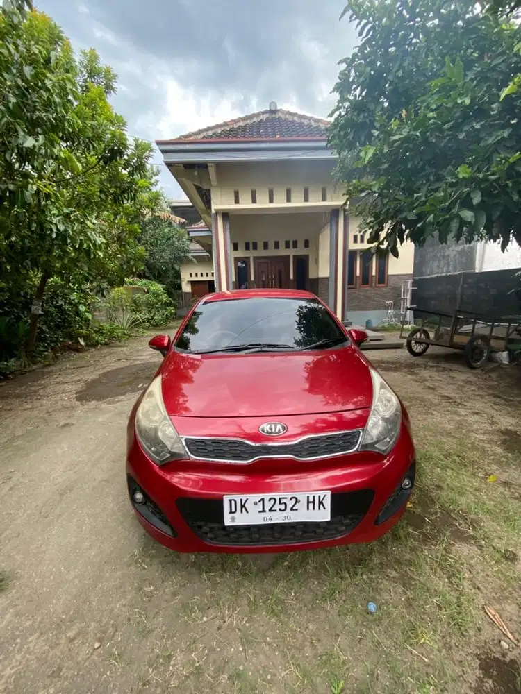 Mobil kia rio thn 2014
