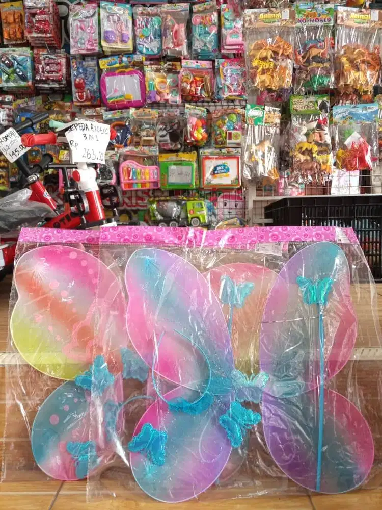 mainan anak sayap kupu pelangi
