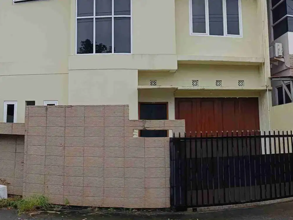 Rumah 2lt Dekat Rs Sanglah Jl Diponegoro Denpasar Selatan area Hunian Strategis.