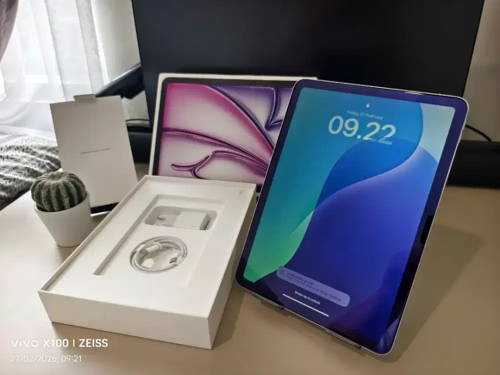 Ipad Air 7 M3 Chip  Resmi Digimap Indonesia Fullset 99% Like New