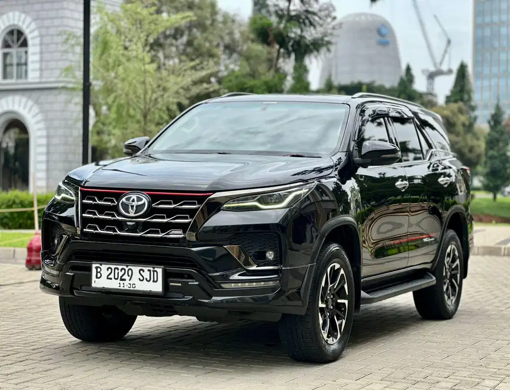 Toyota Fortuner VRZ 2.4 TRD Diesel AT 2020 Pajak Panjang