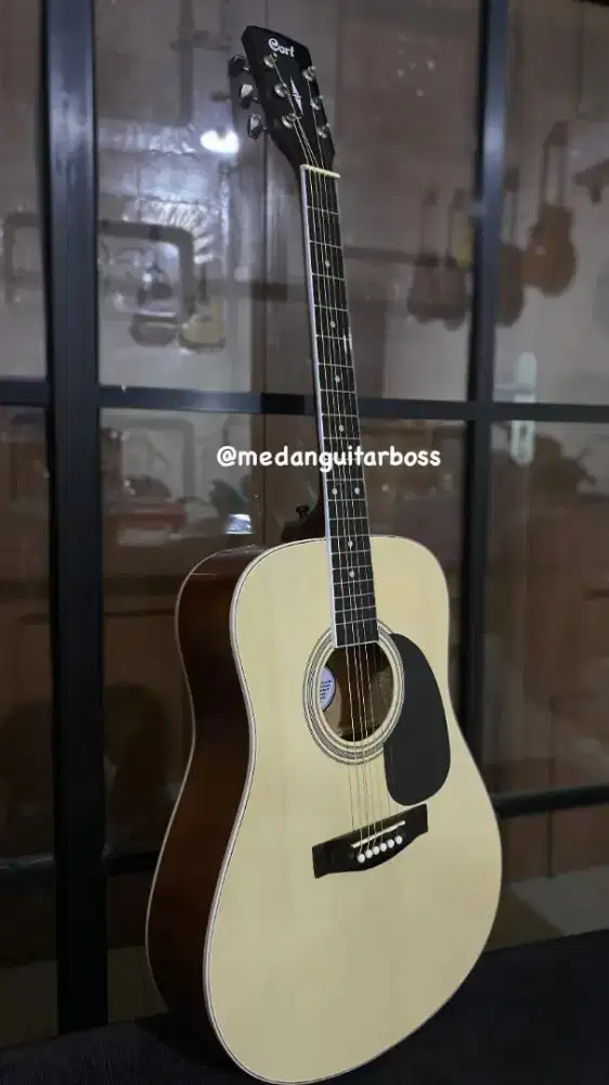 Gitar Akustik Jumbo Premium Cort