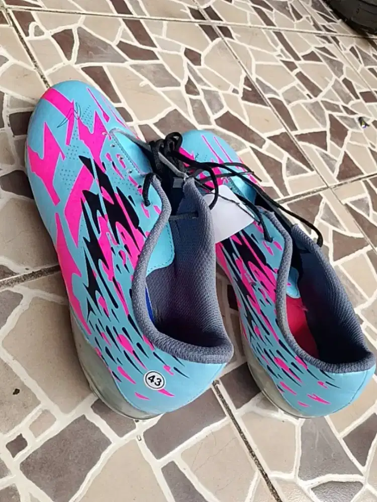 Jual sepatu bola merek sepecs buatan vitnam