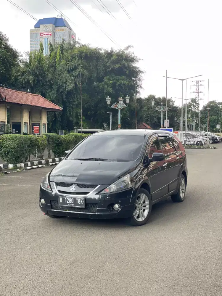 Mitsubishi Grandis GT 2010 AT