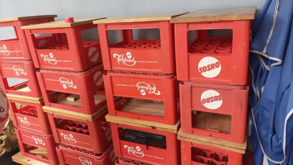 Dijual 3 set meja dan kursi