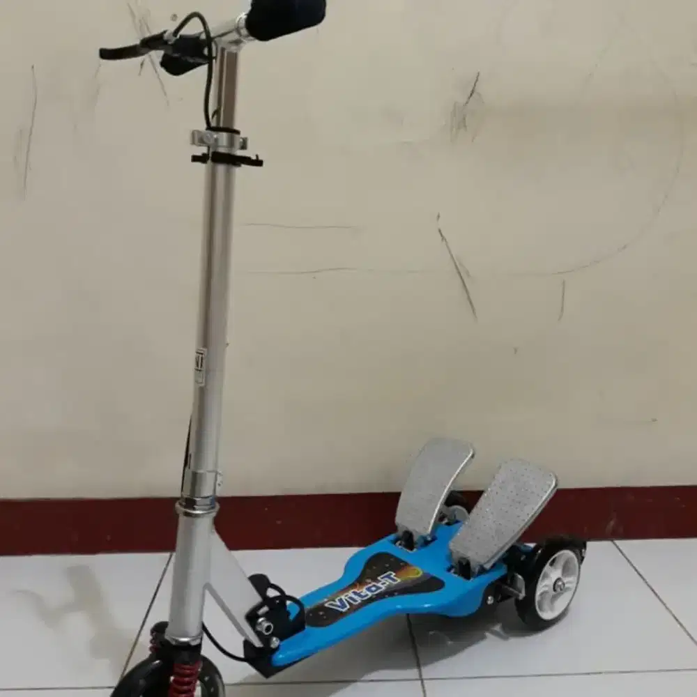 Skuter / Scooter Otoped 2 Pedal Injak Bekas