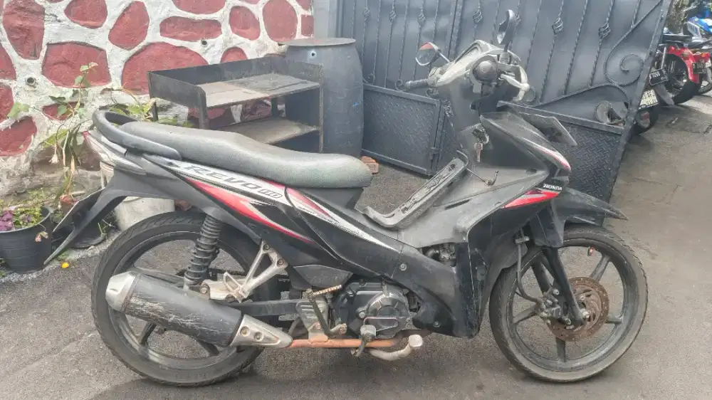 Jual motor bekas apsolut revo