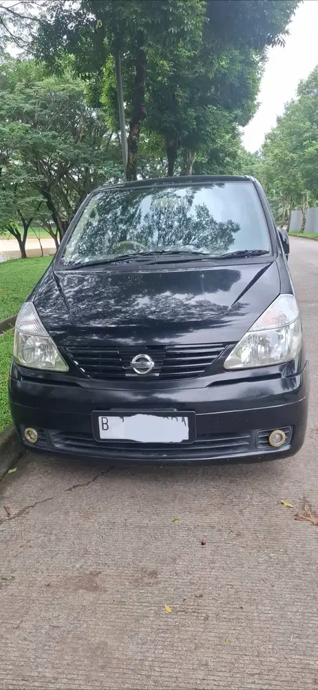 dijual Nissan Serena 2012 tipe CT. pajak hidup bulan 11