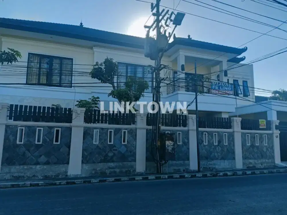 Termurah Rumah Mewah dengan Swiming Pool di Manyar Rejo Surabaya Dekat Raya Manyar