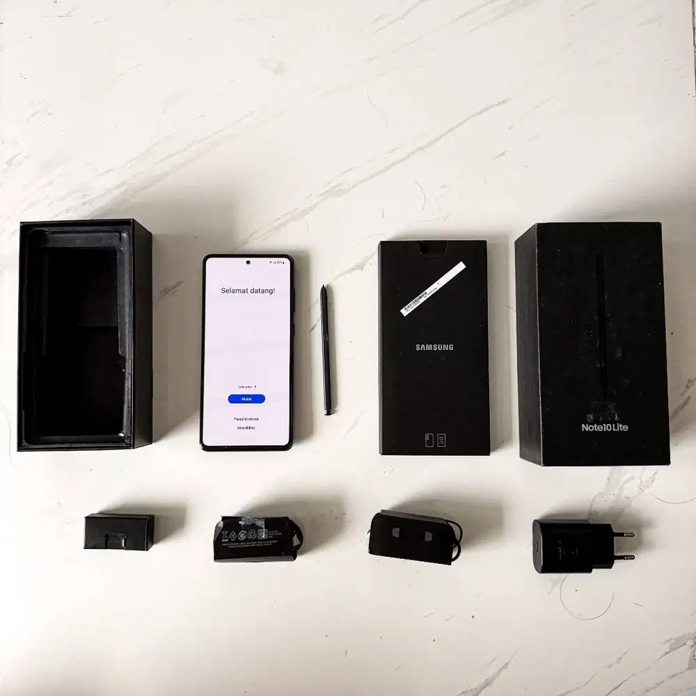 DIJUAL ! SAMSUNG GALAXY  NOTE 10 LITE 8/128 HITAM