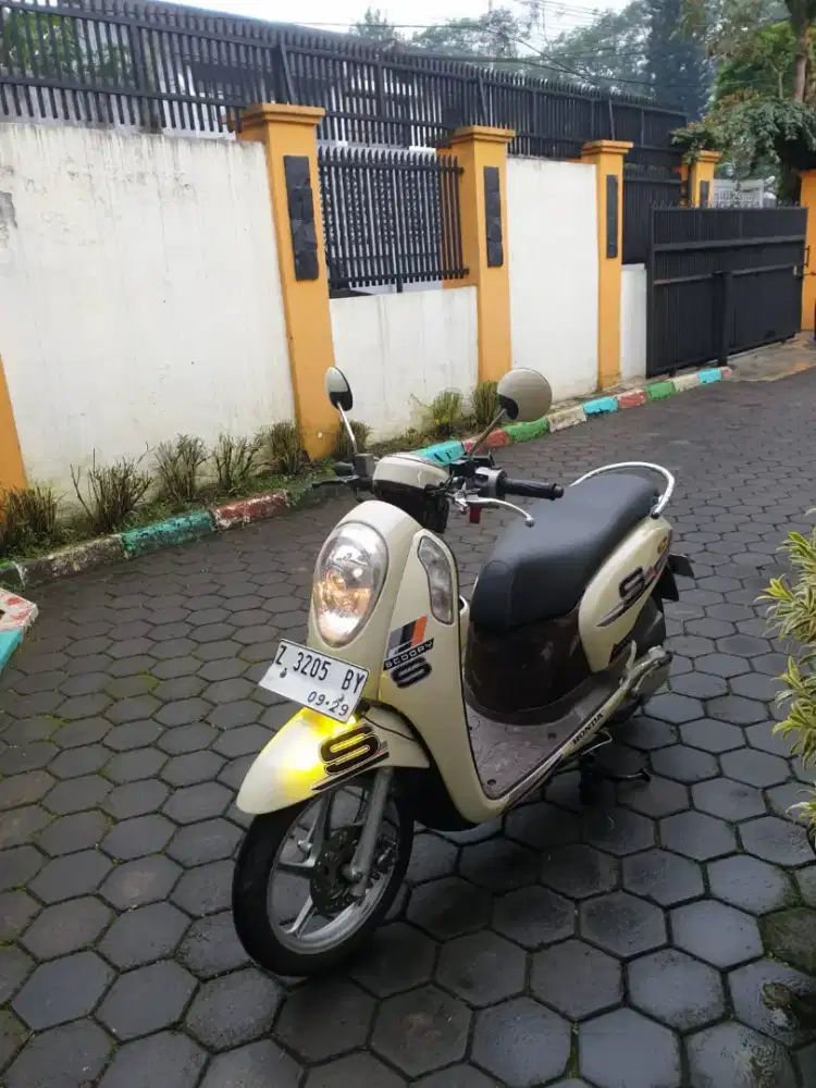 Scoopy fi 2014 tangan pertama
