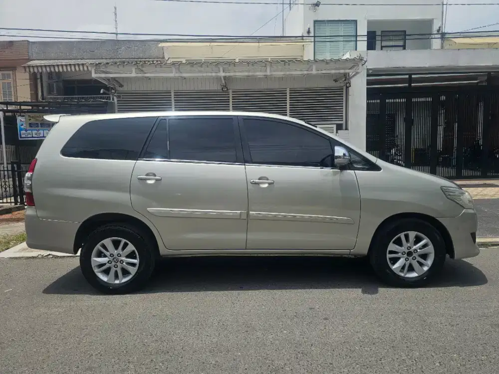Toyota Kijang Innova 2011 G Diesel