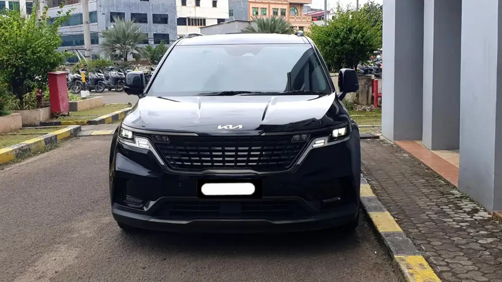 Kia grand carnival premiere diesel 11 seater 2022 hitam