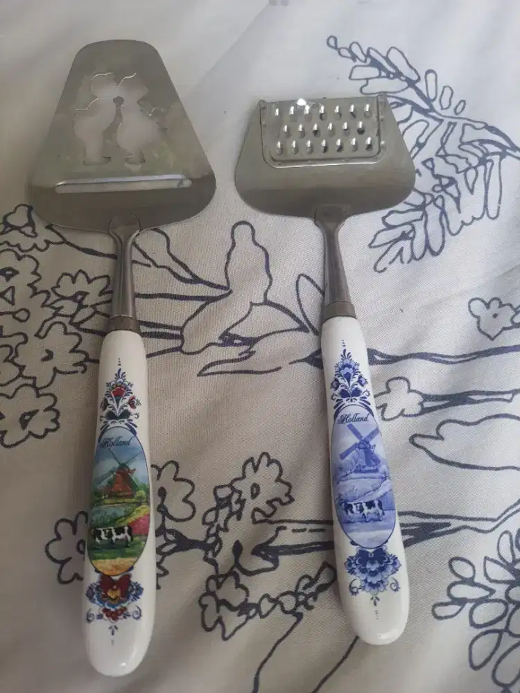 Parutan dan sodet sepasang import holland