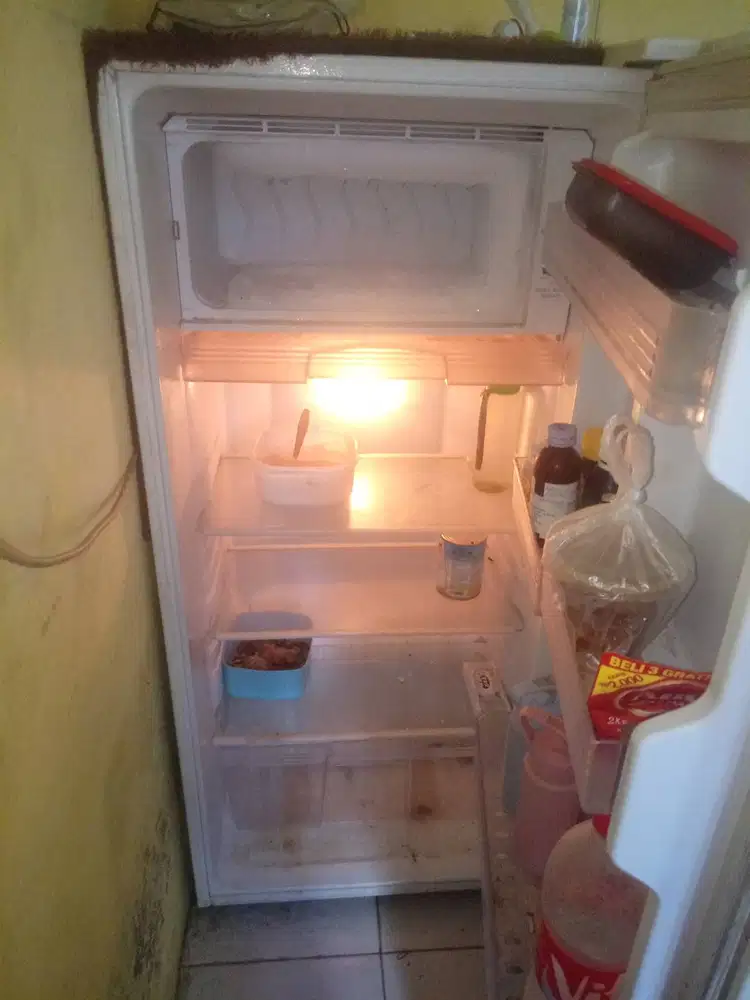 Kulkas 1 pintu merk Sharp