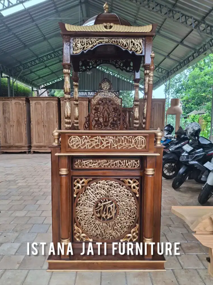 Mimbar masjid khutbah motif kaligrafi  bahan kayu jati