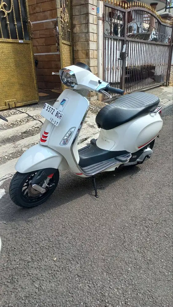 Vespa Sprint S IGET 150 - Tahun 2022 - km 5000