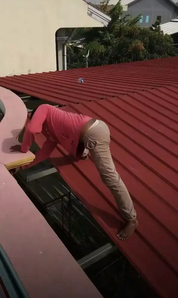 Pasang baja ringan atap spandek pasir