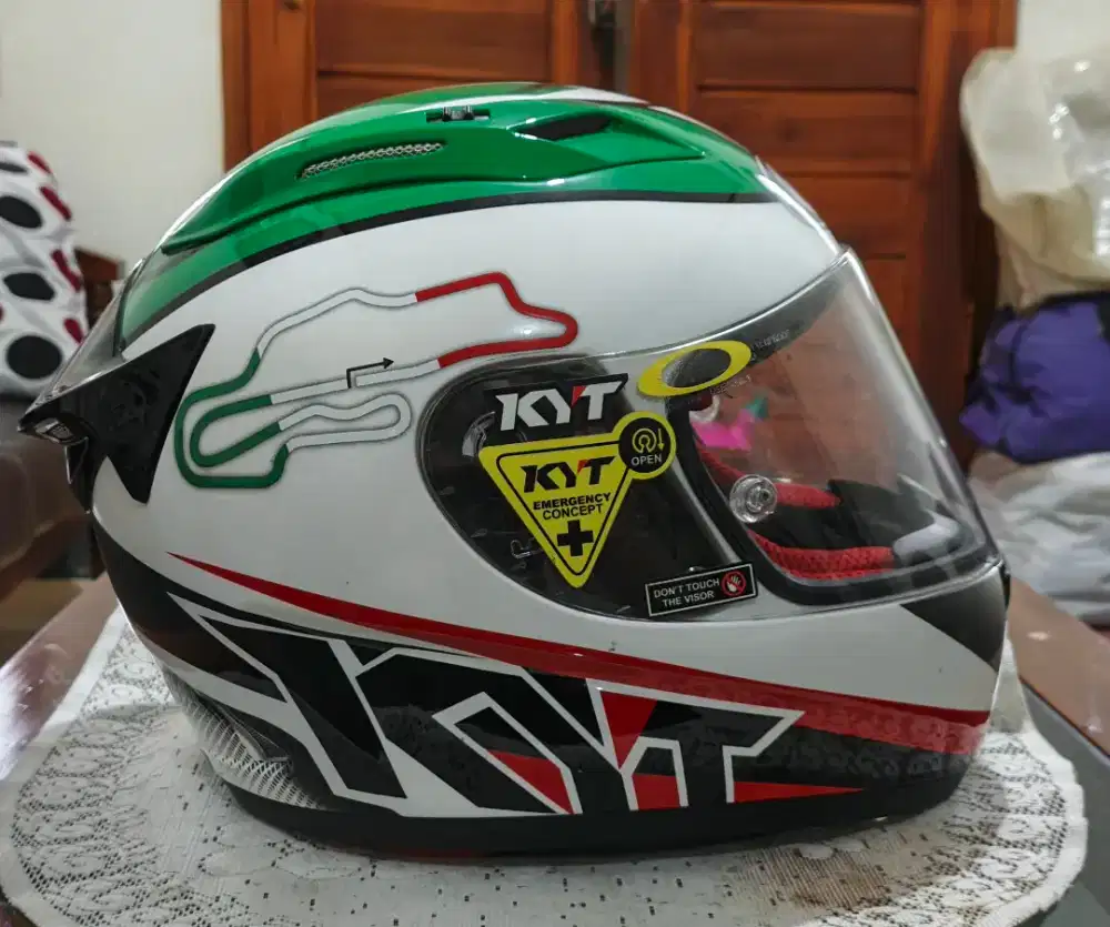Jual cepat KYT RC7