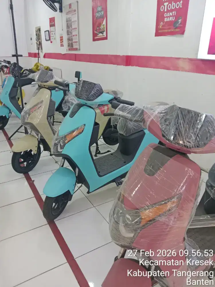 Otobot uwinfly kresek