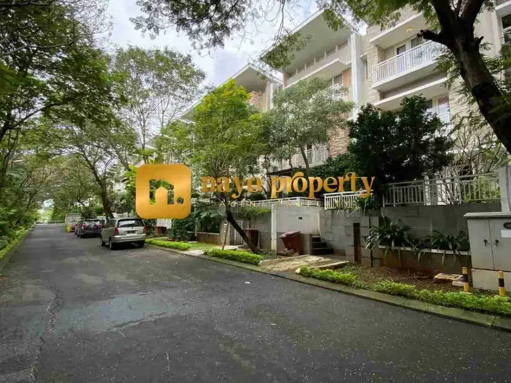 Rumah Mewah Asri 3 Lantai Dalam Komplek Sherwood Residence di Kelapa Gading