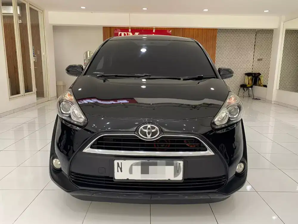 Toyota Sienta 2017 V 1.5 AT super istimewa