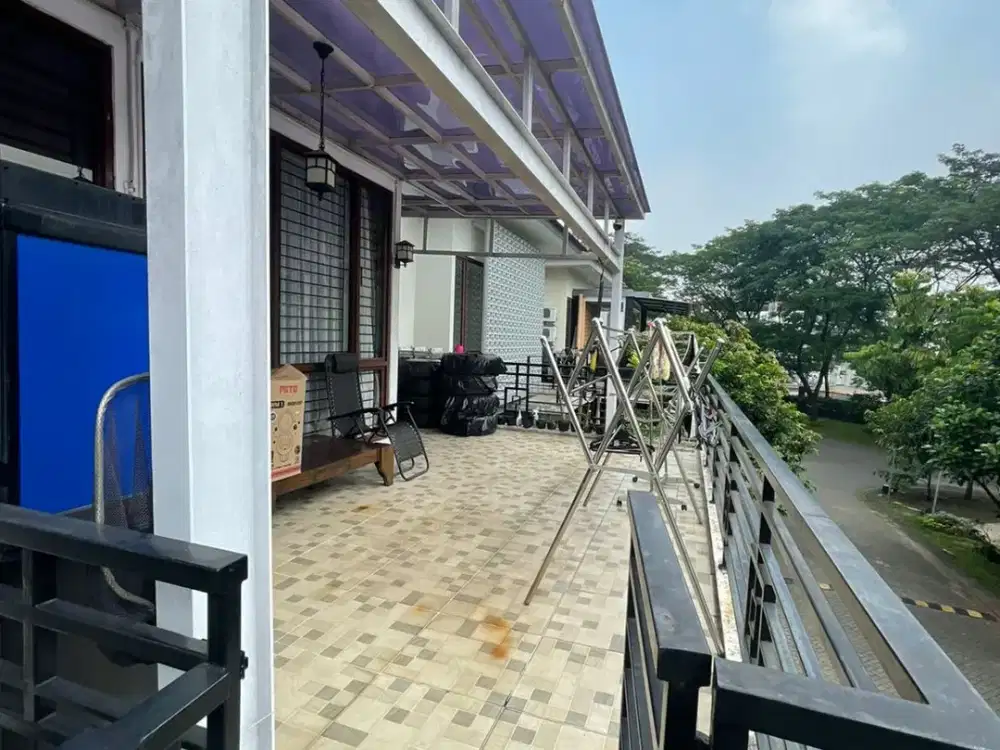 Rumah Mewah Sektor 9 Dengan Kolam Renang Pribadi (SP 0208 IA)