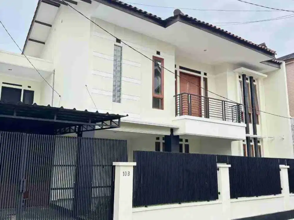 DIJUAL RUMAH BAGUS DI PUSAT KOTA BANDUNG AREA TURANGGA
SAYAP BUAH BATU - MARTANEGARA
DEKAT KE TRANS STUDIO MALL
