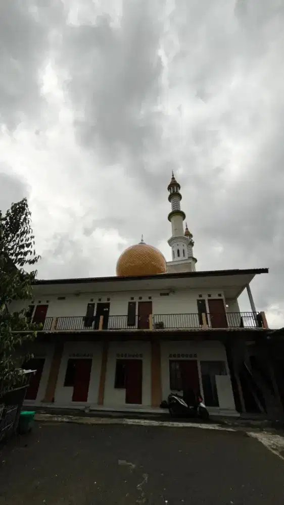 Kost Azio, D' Family SS