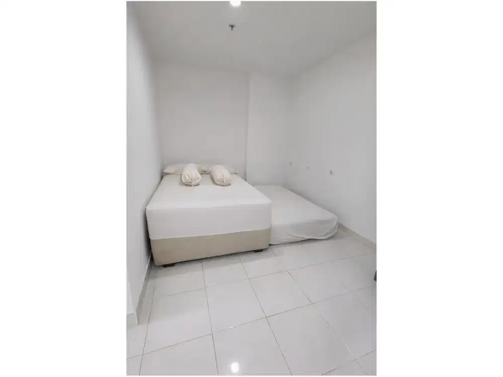 DISEWA APARTMENT 2 BR TAHUNAN BAGUS SIAP HUNI FURNISH SENTUL CITY SSR1004