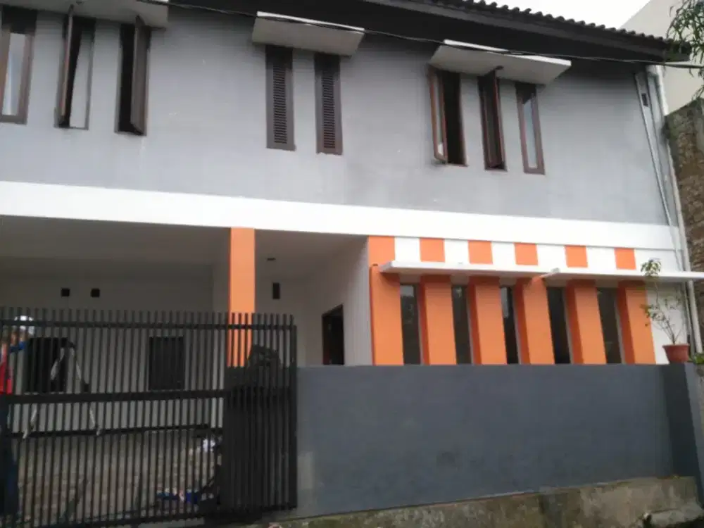 Disewakan rumah semi furnish siap huni setraindah kota bandung pasteur Setrasari Sukajadi