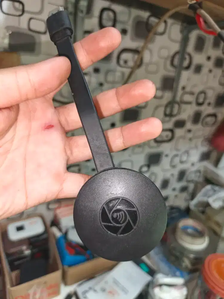 CHROMECAST HDMI UNTUK TV 4K STREAMING - SECOND/BEKAS