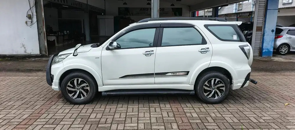 Toyota Rush 2015 Bensin