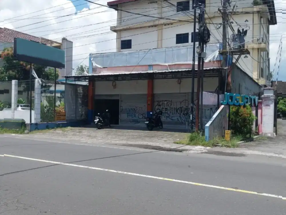 DISEWAKAN RUANG USAHA LOKASI STRATEGIS DI JL WONOSARI KM 9 SENDANGTIRTO BERBAH SLEMAN JOGJA