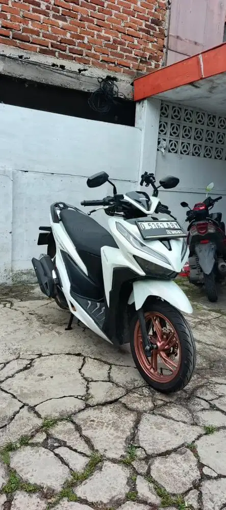 VARIO 150 PUTIH 2018 KEYLESS