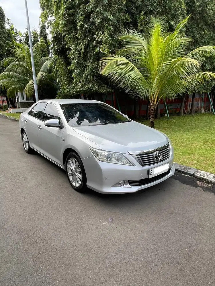 TOYOTA CAMRY V MATIC 2013 BLN 4 TERAWAT SILVER METALIK TGN 1