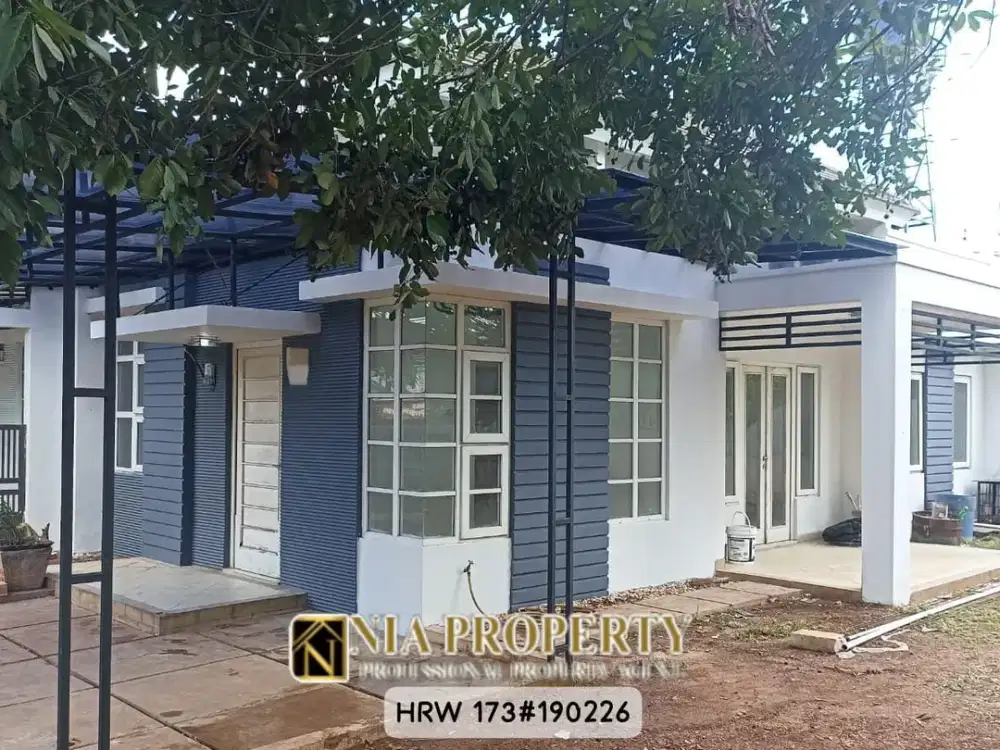 RUMAH 1 LANTAI RAPIH, TERAWAT, HALAMAN LUAS DI BOULEVARD CIBUBUR COUNTRY, CIKEAS BOGOR