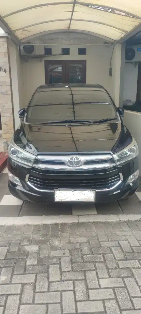 Toyota Innova Reborn 2.0 V Luxury A/T Bensin 2017 Hitam
