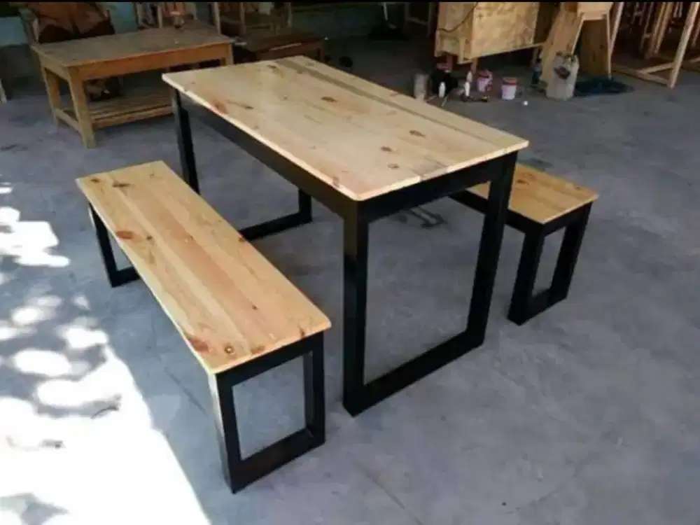Set meja kursi cafe resto